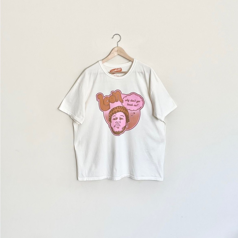 NEW Leon Bridges “Why Don’t You Touch Me?” Graphic Off White T Shirt Adult XL